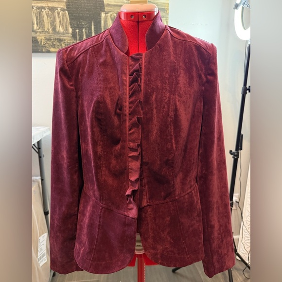 Red Burgundy established 1962 Blazer Jacket with Ruffles, clip closures size Lg - Picture 5 of 12